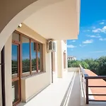 Lighthouse Golf Private * Balčik