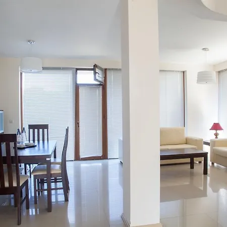 Lighthouse Golf Private Appartement Baltsjik