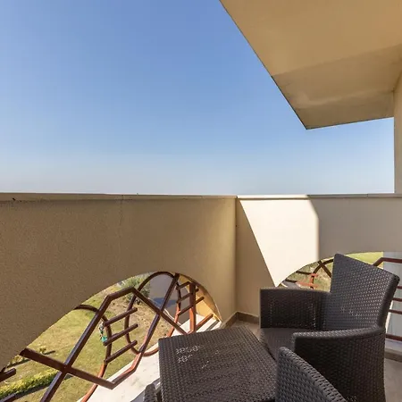 Lighthouse Golf Private Apartment