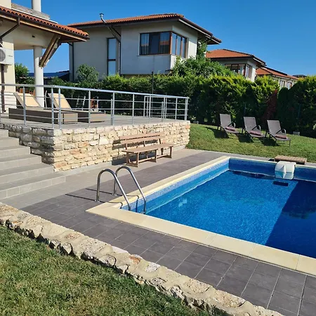 Lighthouse Golf Private Apartment