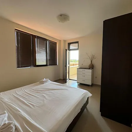 Lighthouse Golf Private Apartment