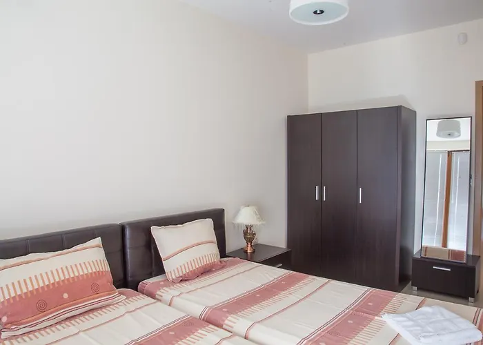 Lighthouse Golf Private *