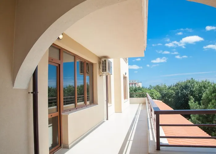 Lighthouse Golf Private * Balchik